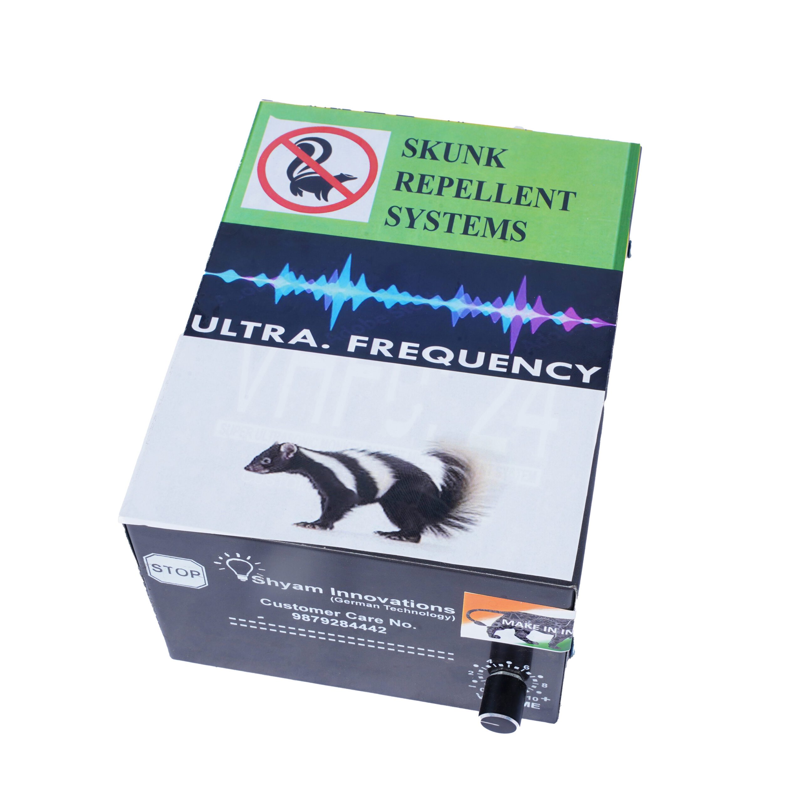 "Best Skunk Repellent in Canada – Natural & Effective Skunk Deterrent for Yards, Gardens & Homes | Safe for Pets & Kids